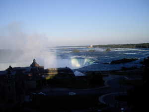 2010-NIAGARA-FALLS-ROOM-IMGP1819.JPG