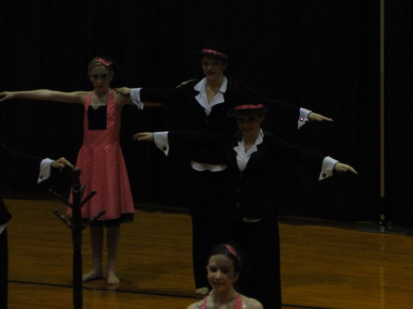 2010 CHRISTMAS-BAILEE DANCE COMP-SCIENCE PROJECT 219.jpg