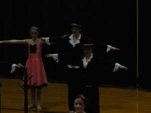 2010 CHRISTMAS-BAILEE DANCE COMP-SCIENCE PROJECT 222.jpg