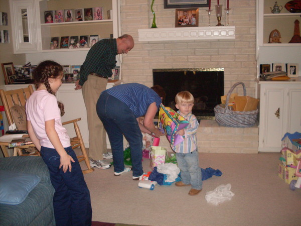 Cousin Dawn, Kenny and Hannah 12-08 049.jpg